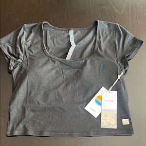 Vuori Short Sleeve Halo Crop Top